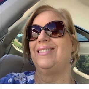 Meet your Posher, Christy